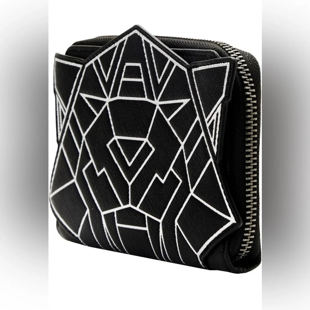 2pc Loungefly Black Panther-Wakanda Forever Mini Backpack 3 dimensional design